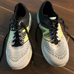 Women’s New Balance 80 v10